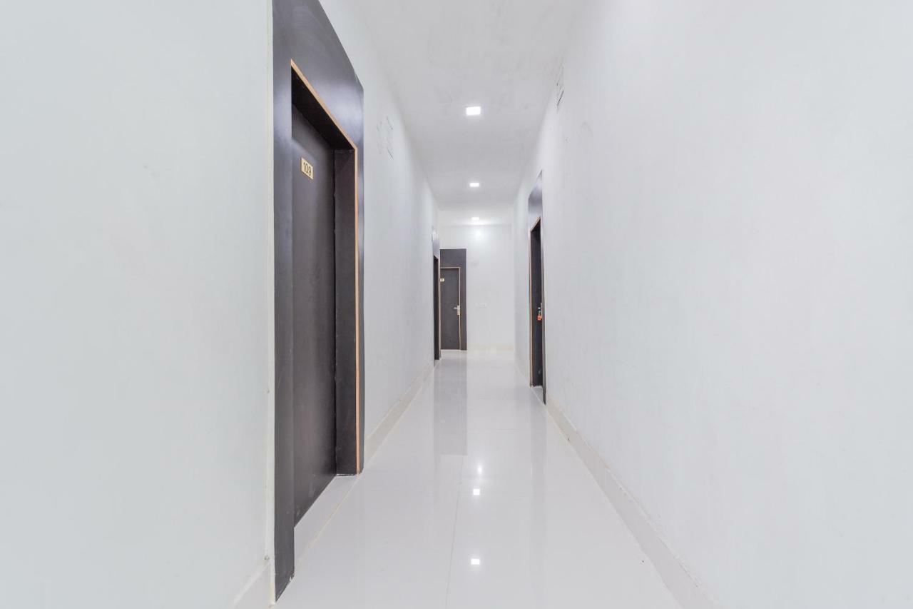 Oyo 43505 Hotel The White House Hisār Екстериор снимка