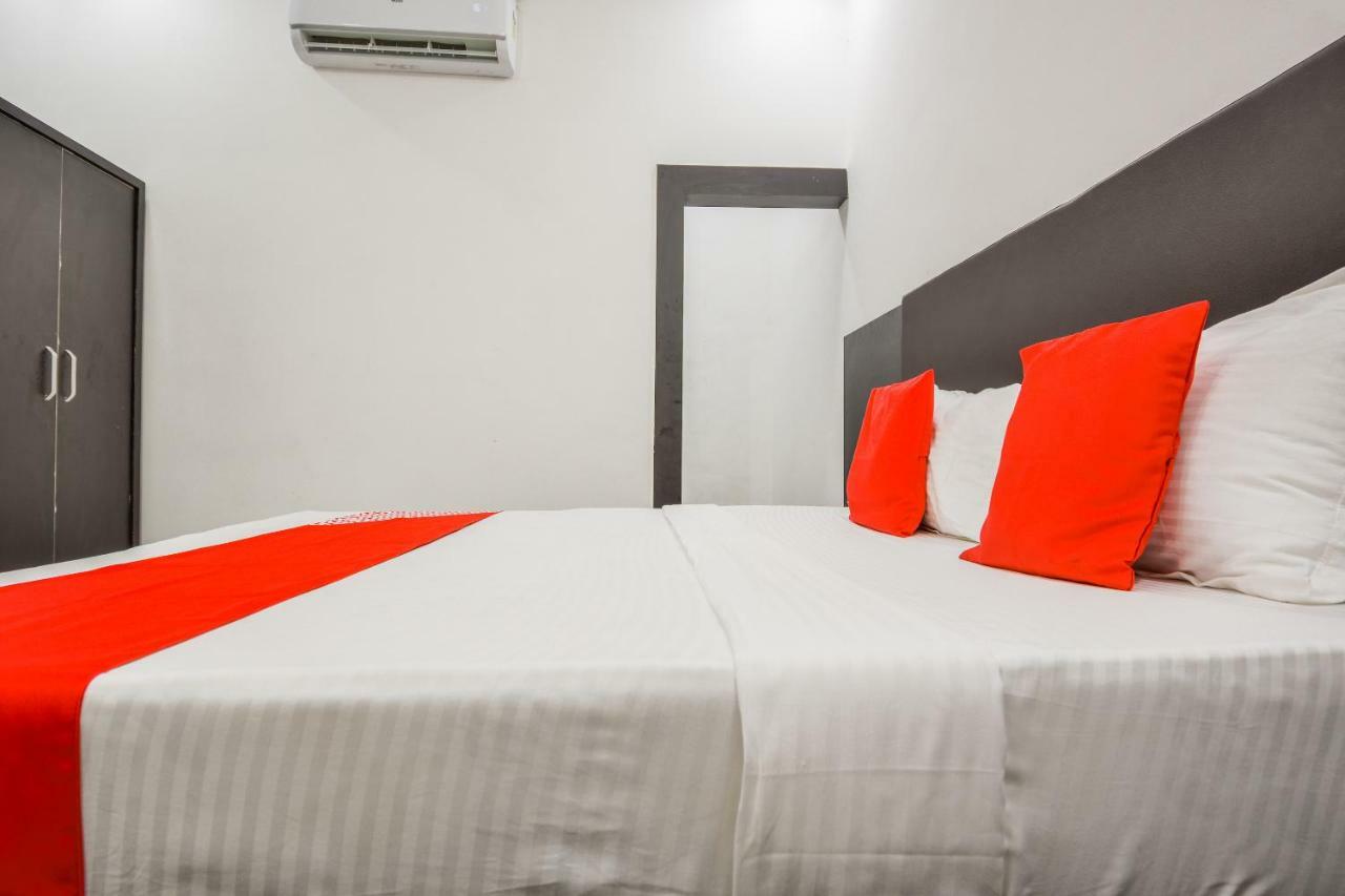 Oyo 43505 Hotel The White House Hisār Екстериор снимка