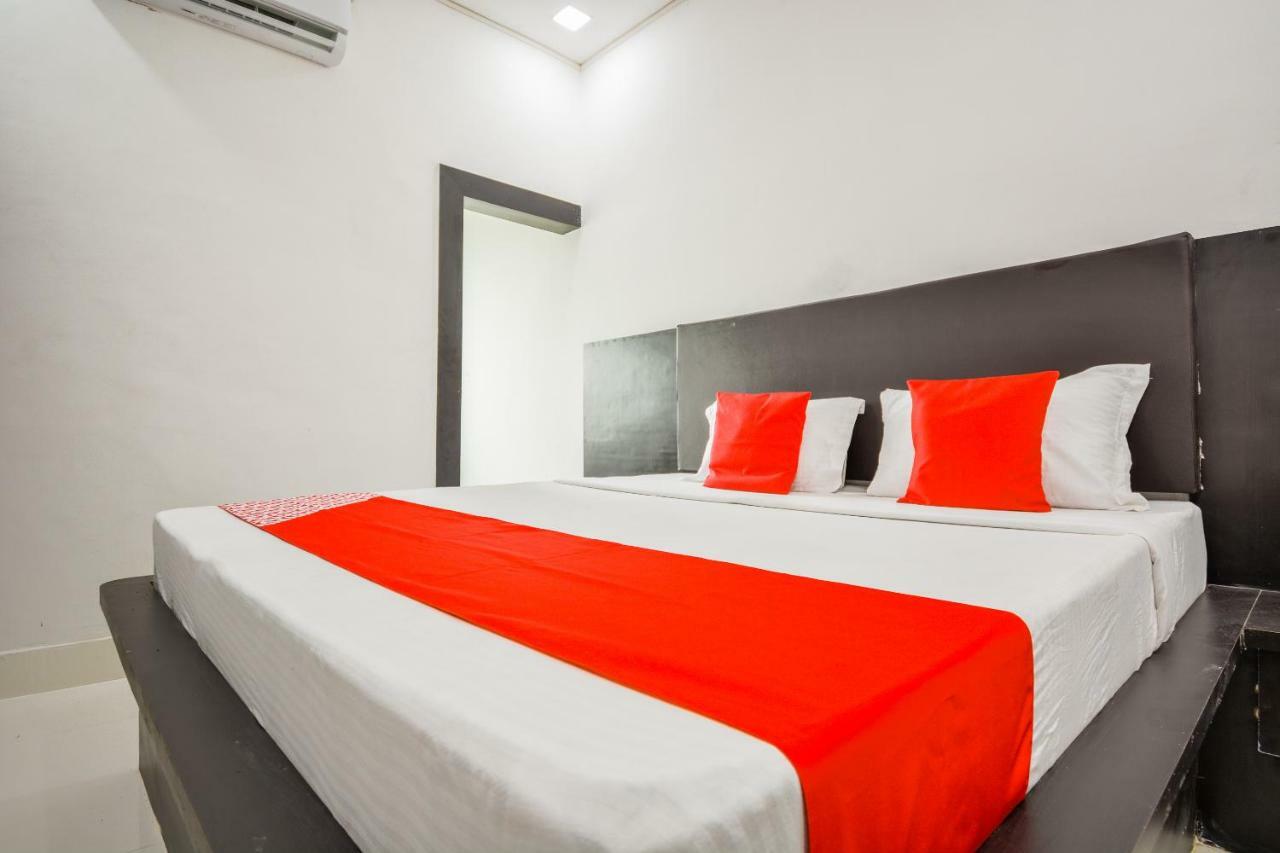Oyo 43505 Hotel The White House Hisār Екстериор снимка